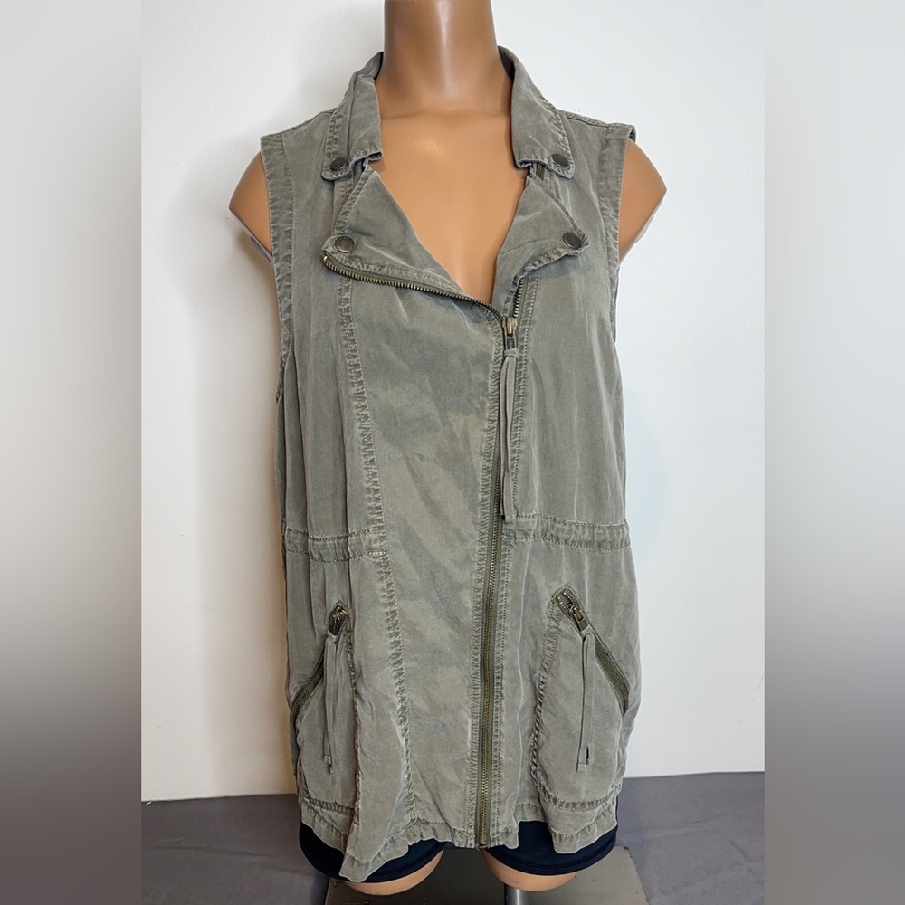 Utility zipper vest